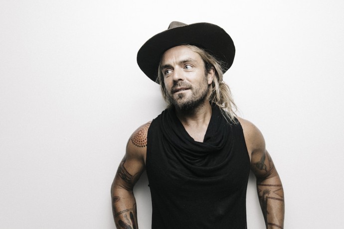 Nuova data per Xavier Rudd in occasione del Monfortinjazz nel cuore delle langhe piemontesi.